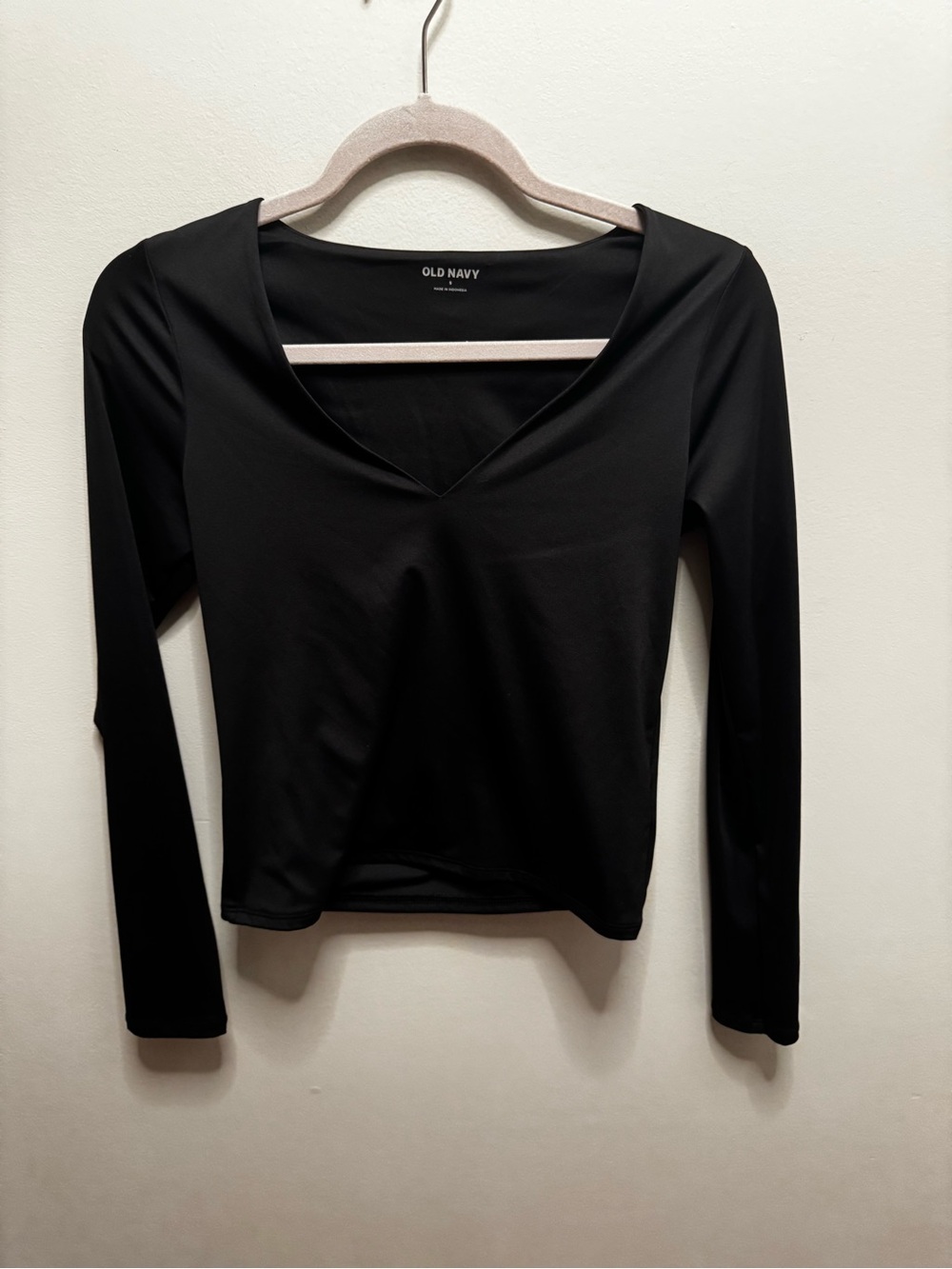 NWOT Old Navy Black Long Sleeve double layered V-Neck Top